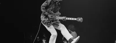American musician Chuck Berry (1926 - 2017) performs in Richard Nader's original Rock & Roll Revival concert at Madison Square Garden in New York City, 15th October 1971. (Photo by Don Paulsen/Michael Ochs Archives/Getty Images)